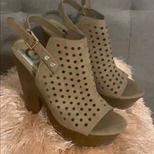 Guess wood heel wedge